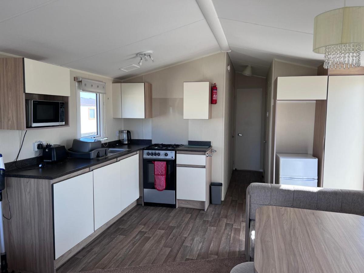 Pg173 Golden Palm Resort 6 Berth Caravan With Decking Chapel St Leonards Zewnętrze zdjęcie